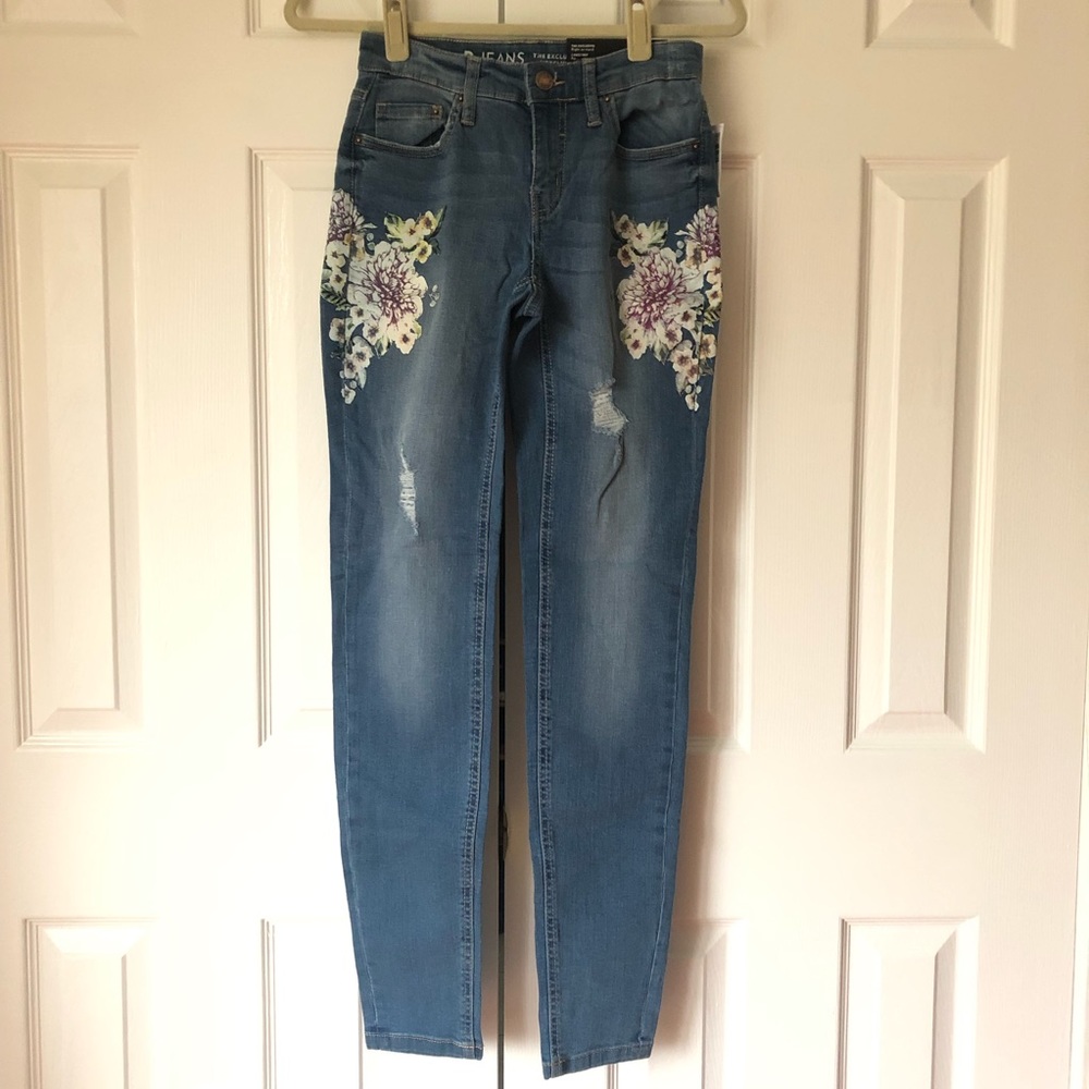 Reitmans Floral Distressed Jeans
